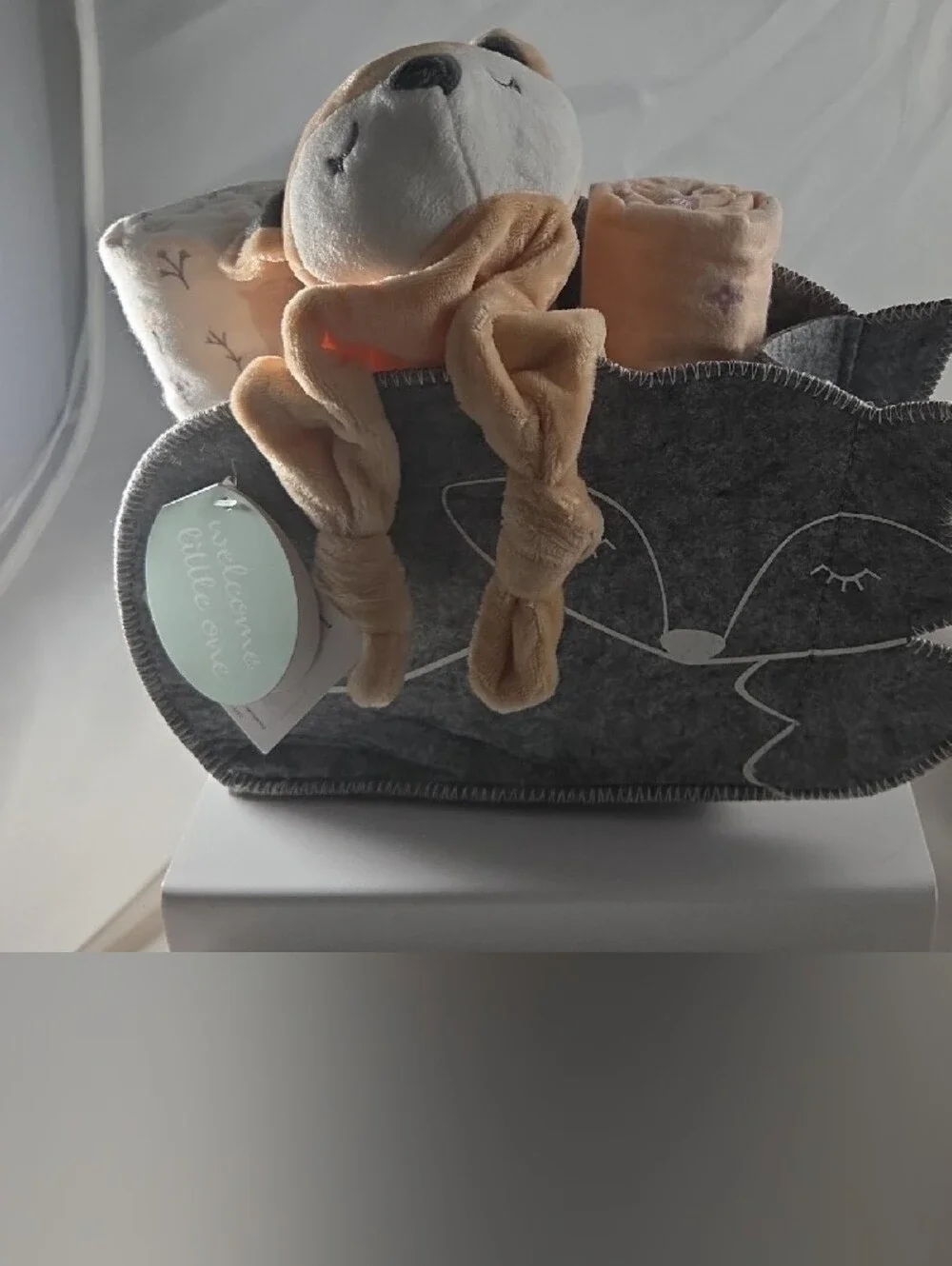 Welcome Little One: Security Blanket, 3 Receiving Blankets, Fox Shaped Storage.